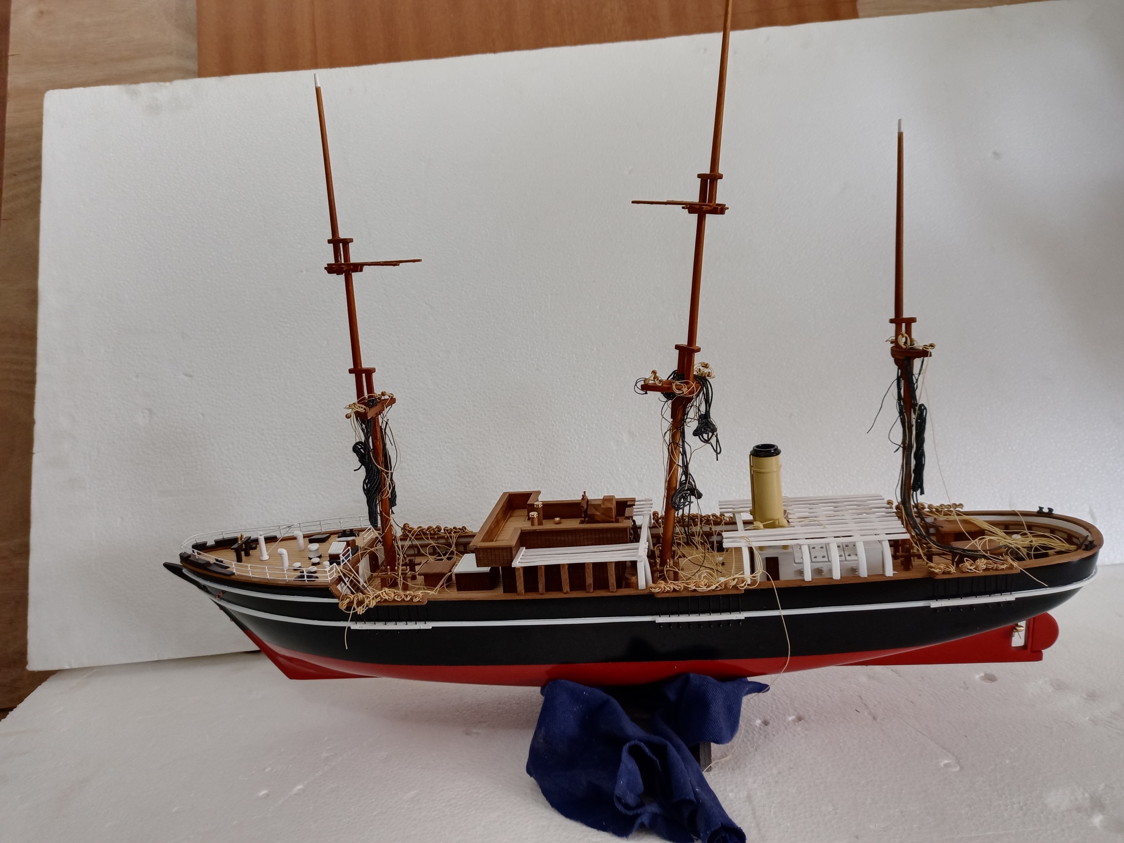 RRS Discovery Model Ship - PSM9275 - Image 20