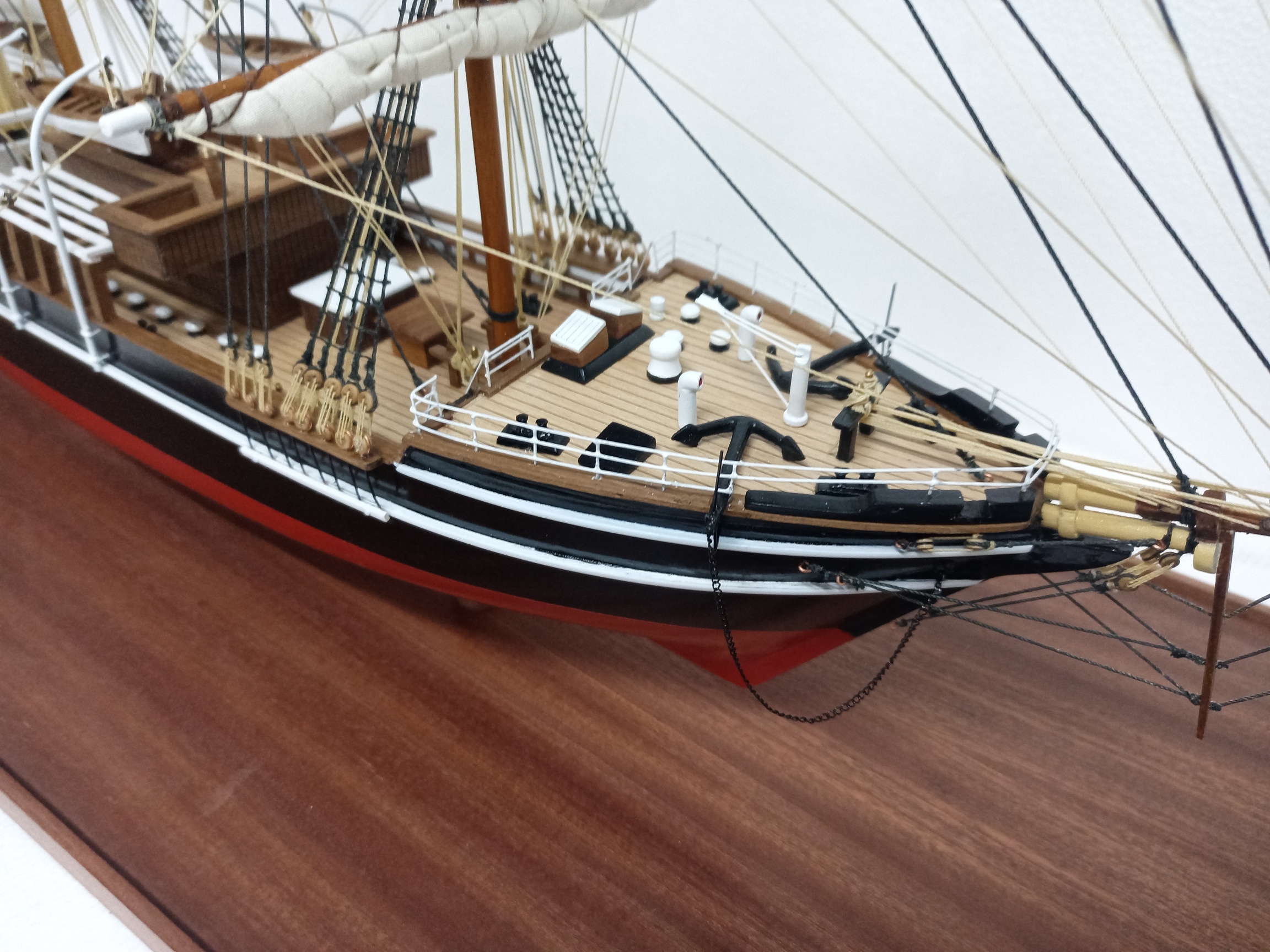 RRS Discovery Model Ship - PSM9275 - Image 23