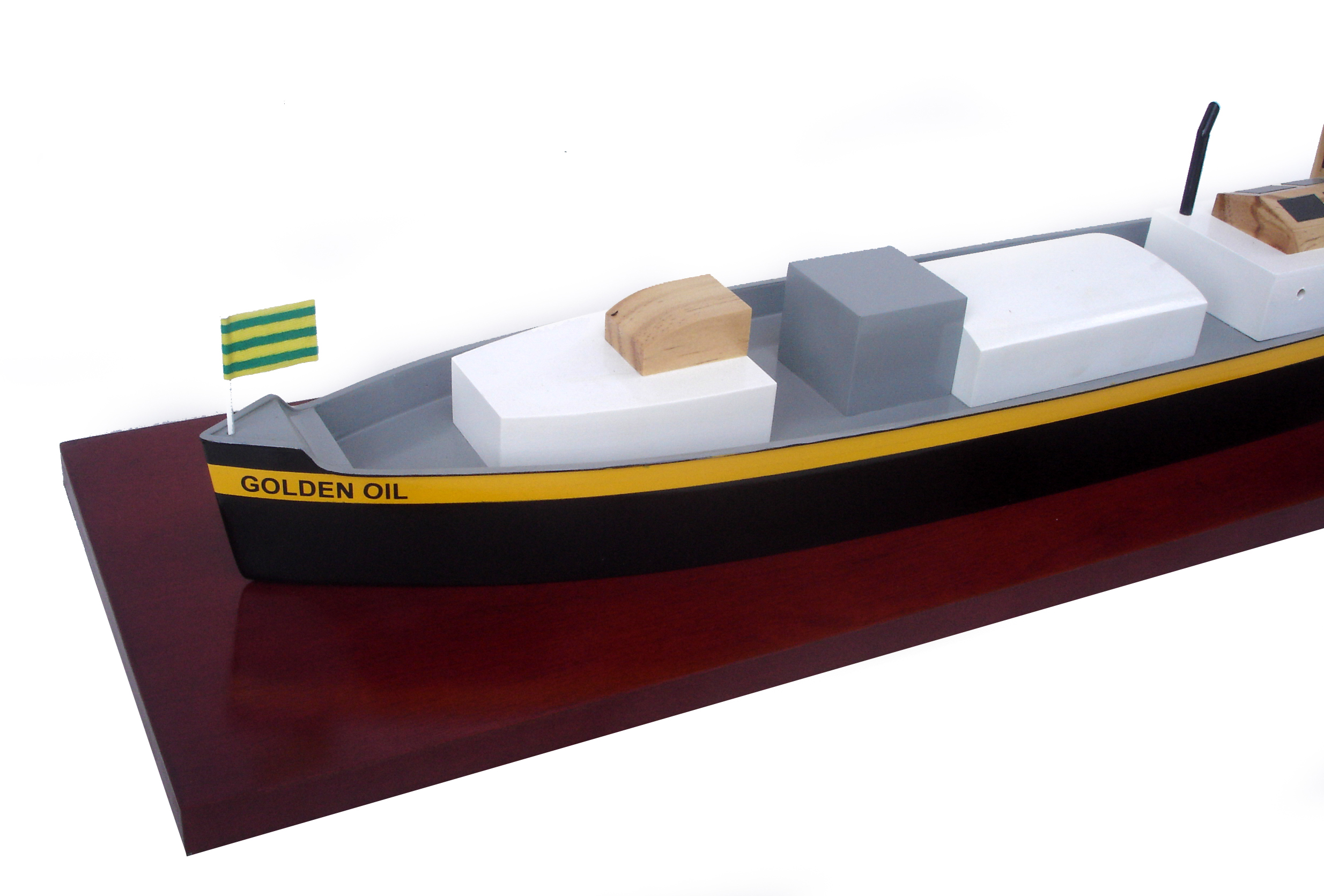 Golden Oil Tintin Model Ship - GN - Image 4
