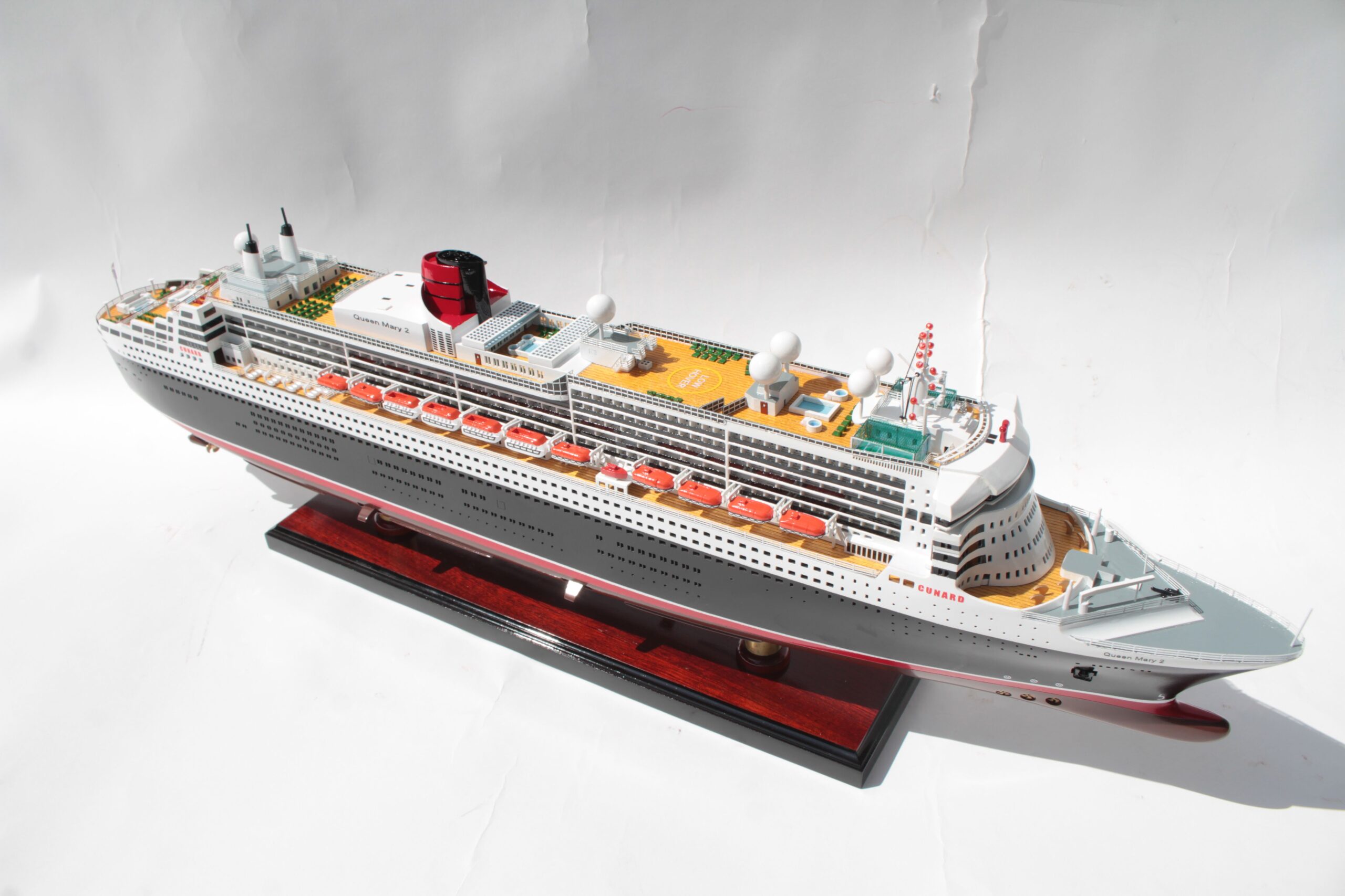 Queen Mary 2 Special Edition – GN - Image 14