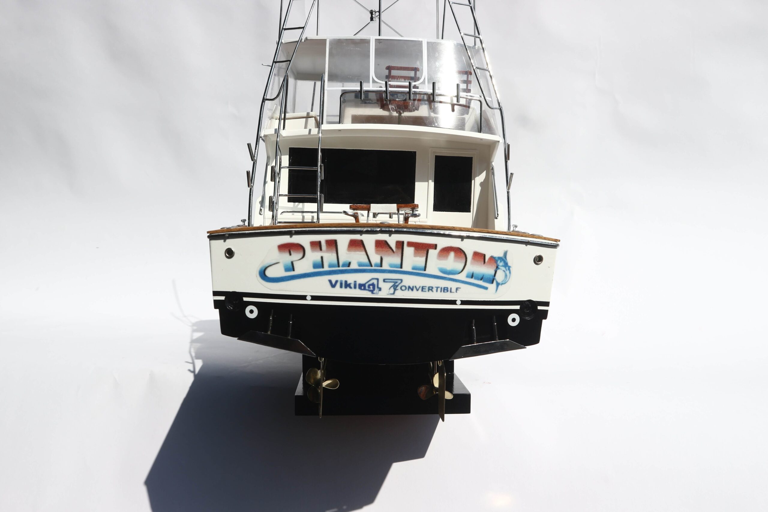 Viking 47 Model Ship - GN - Image 14