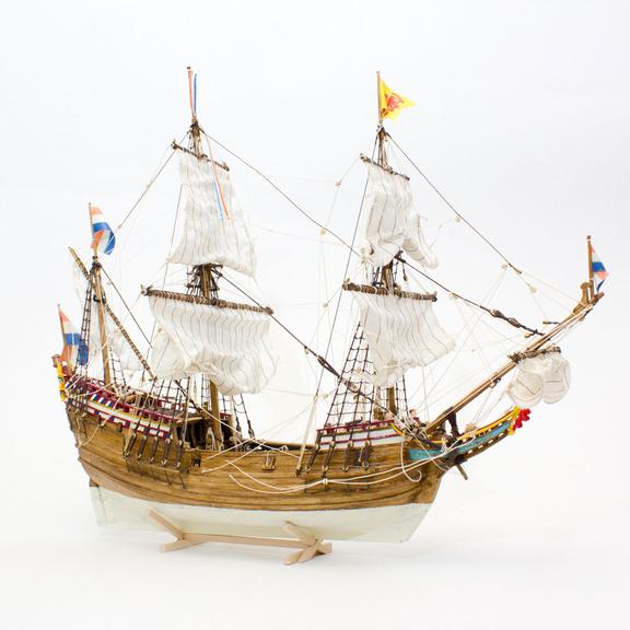 Duyfken (Walnut) Model Boat Kit - Kolderstok (KOL2)