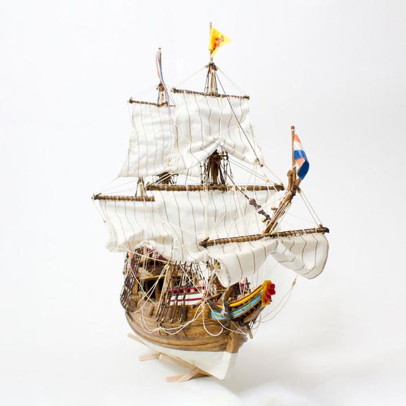 Duyfken (Walnut) Model Boat Kit - Kolderstok (KOL2) - Image 7